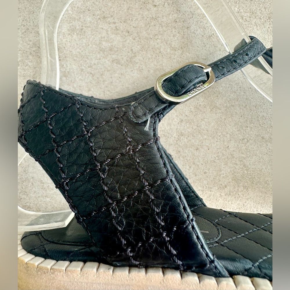 Chanel CC Logo Chainlink Quilted Black Leather Flat Ankle T- Strap Sandals Sz 37 - Picture 2 of 11